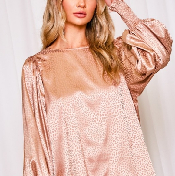 Jacquard Leopard Satin Blouse - Picture 15 of 16